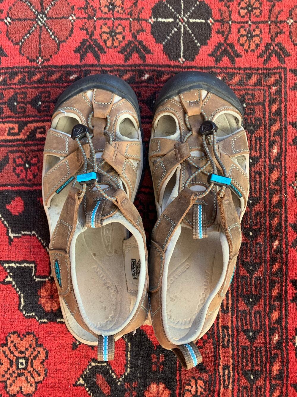 Keen brown leather waterproof rubber protective toe sandals size EU 40 US 9.5
